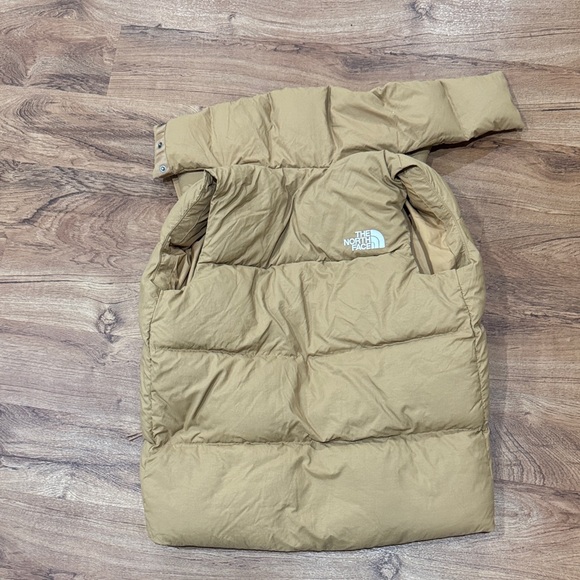 The North Face Brown Puffer Vest - Picture 3 of 3